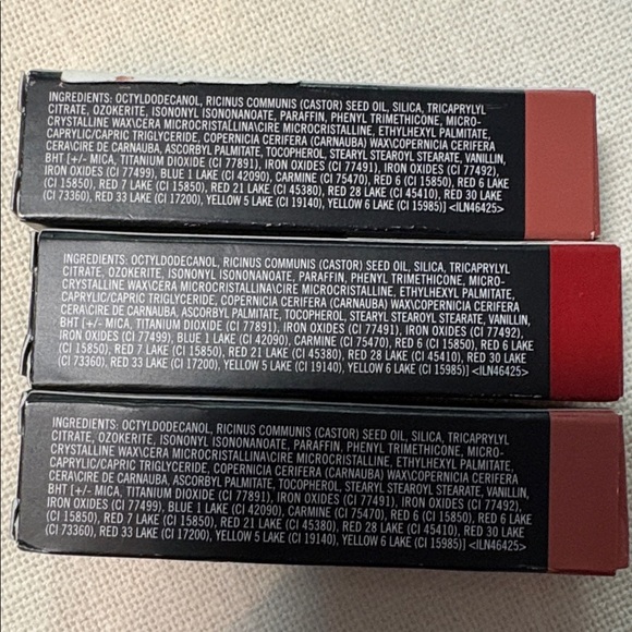 3 Rare MAC Matte Lipsticks : Kinda Sexy 606, Russian Red 612, Velvet Teddy 617 - Picture 4 of 8